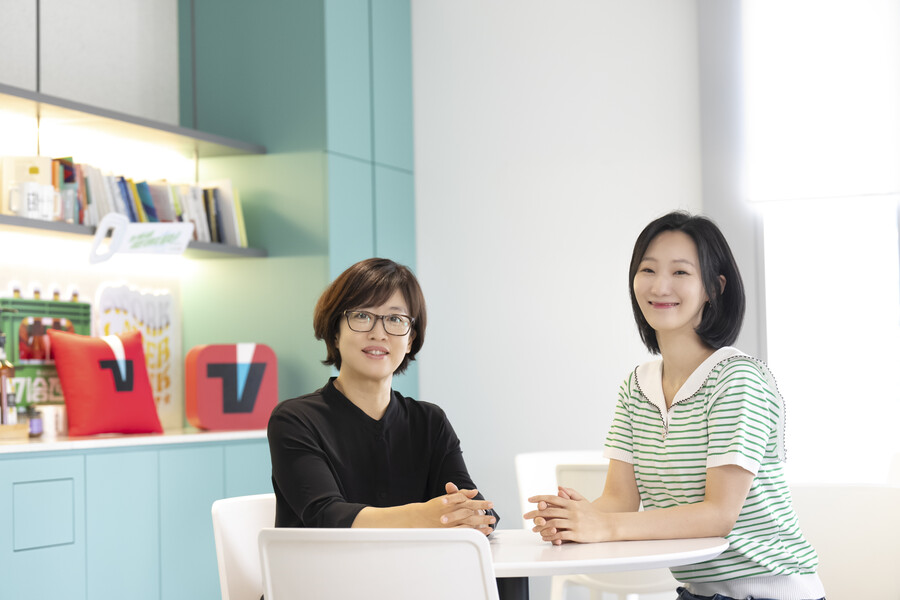 ▲ 티빙 오리지널 시리즈 '유미의 세포들2' 송재정, 김경란 작가. 제공| 티빙