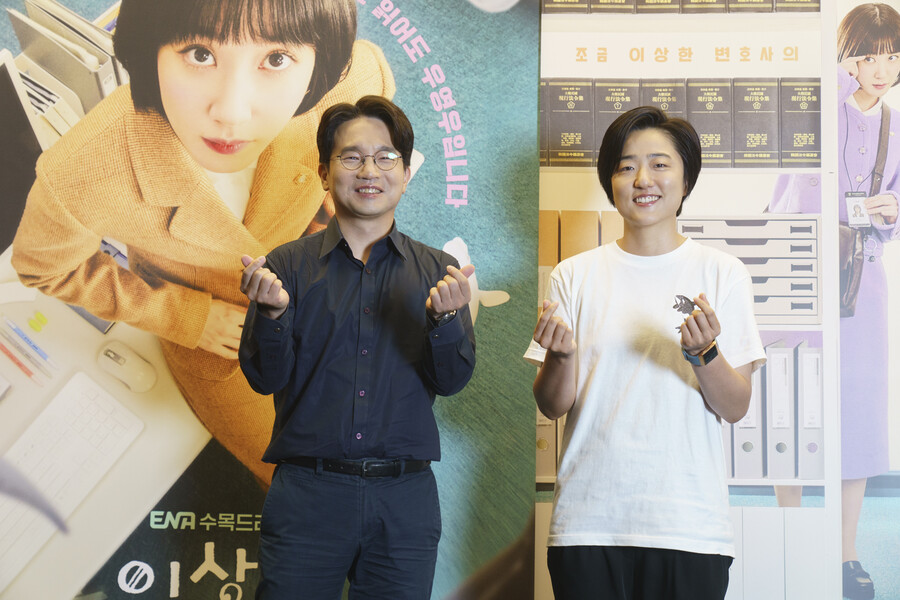 ▲ 유인식 PD(왼쪽), 문지원 작가. 제공| ENA '이상한 변호사 우영우'