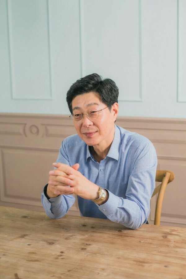 ▲ 사단법인 대구포크페스티벌 신임 이사장으로 취임한 김종식 디자인 정책연구원 이사장.