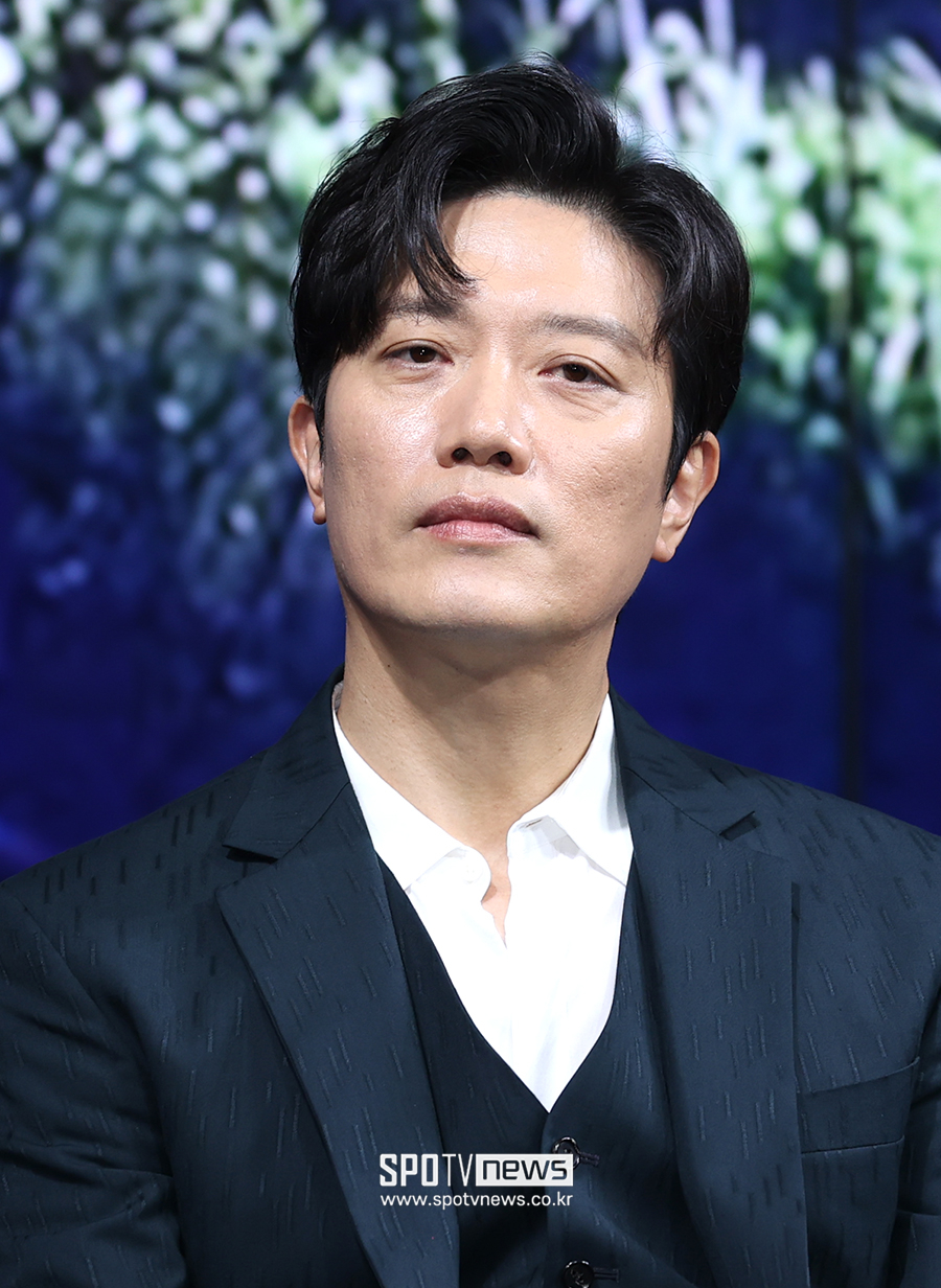 '모범가족' 박희순 "'으른섹시' 말고 '으른' 보여준다"