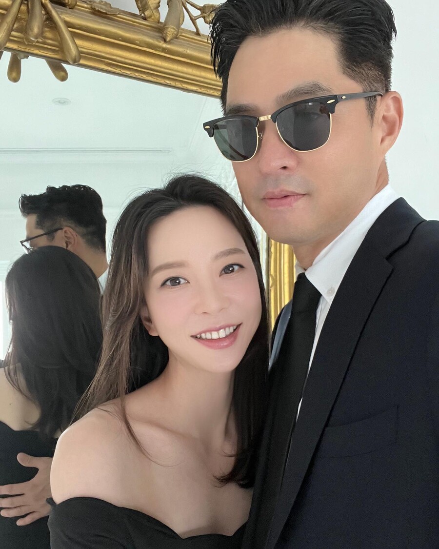 '♥지누' 임사라, 남편 얼굴에 대만족 "계속 잘생겨주길"