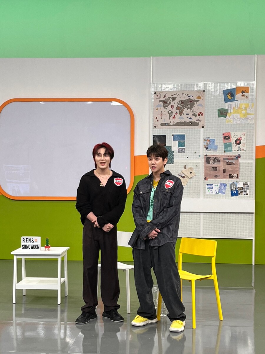 ▲ 하성운(왼쪽), 렌. 제공| U+아이돌라이브