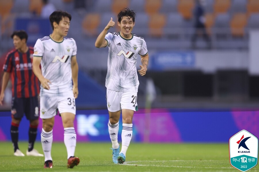 ▲ 수원FC전에서 결승골을 넣은 전북 현대 공격수 송민규 ⓒ한국프로축구연맹