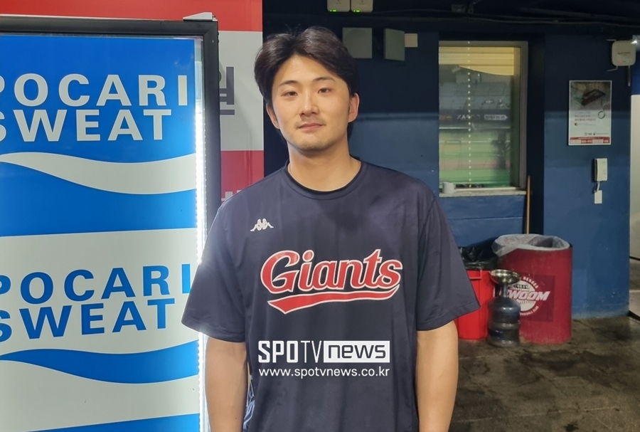 ▲ 홈런과 홈스틸을 기록하며 '10라운드 성공신화'에 도전장을 내민 롯데 자이언츠 신용수. ⓒ고척, 박정현 기자