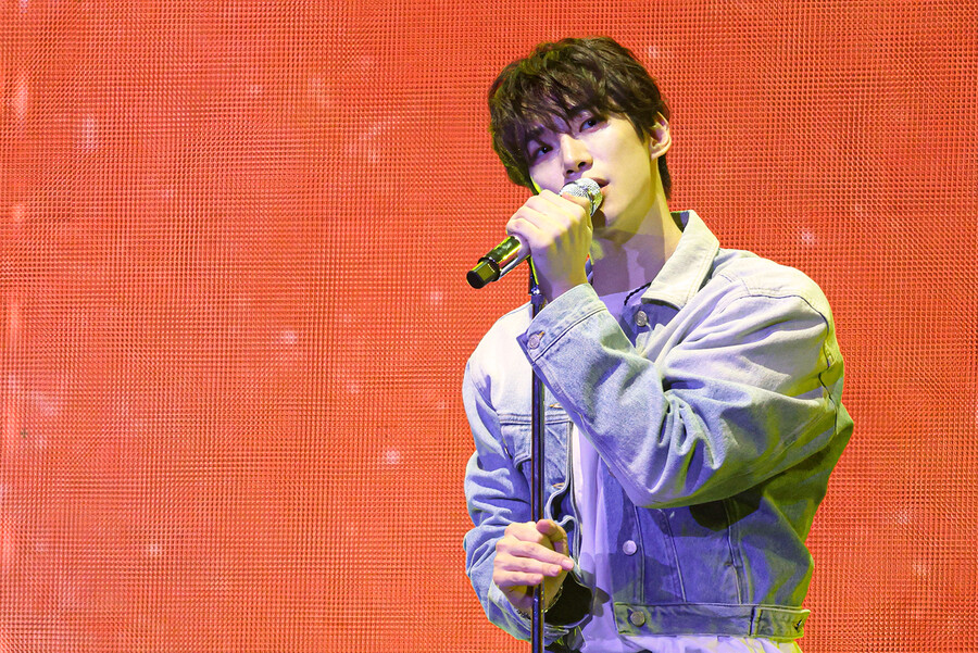 이준호 "팬라이트, 날 비춰주는 별빛 같아…또 콘서트로 만나고 싶다"