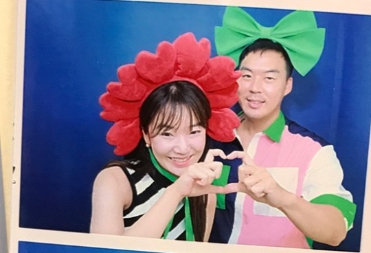 ▲ 9기 옥순, 6기 영수의 스티커 사진. 출처| 온라인 커뮤니티