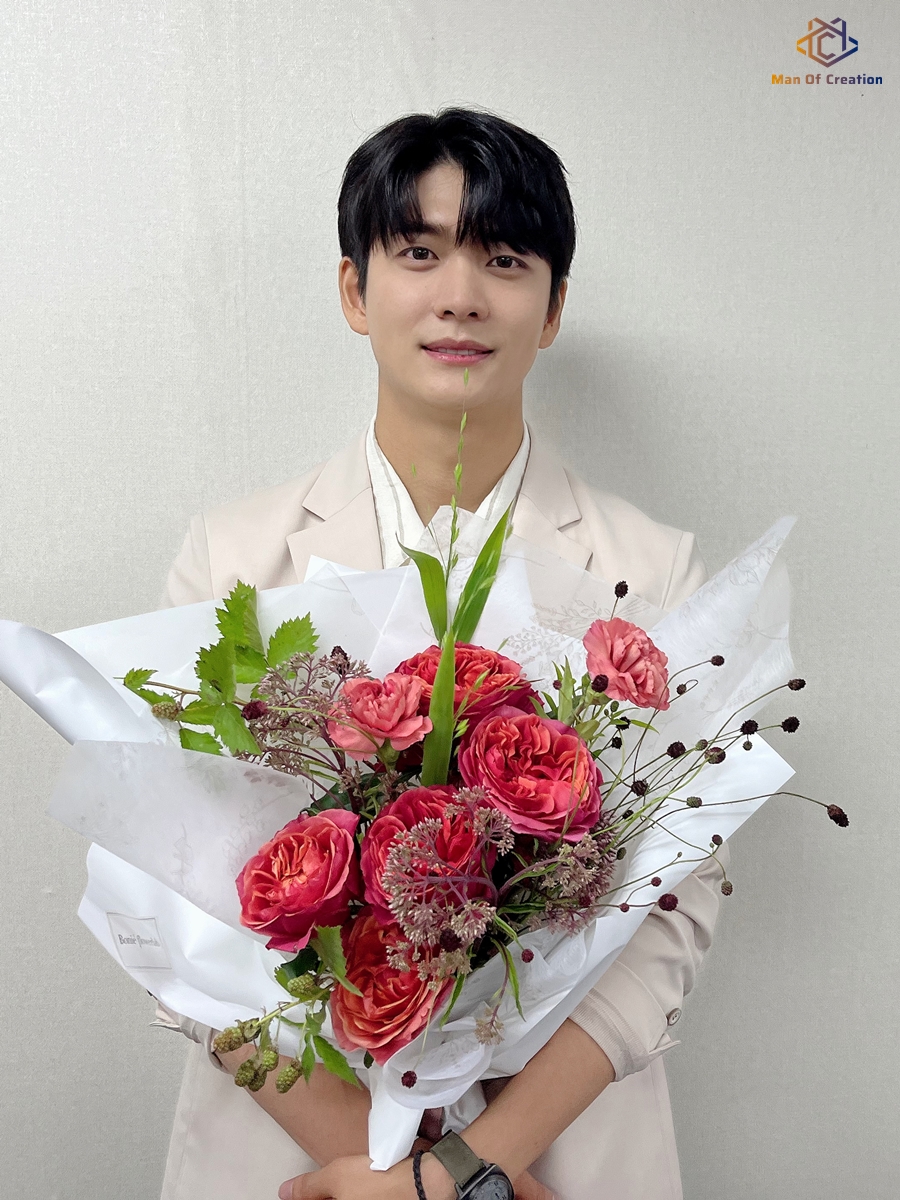 '우영우' 강태오 "많은 사랑에 감사, 배우로서 회전문 통과했다"