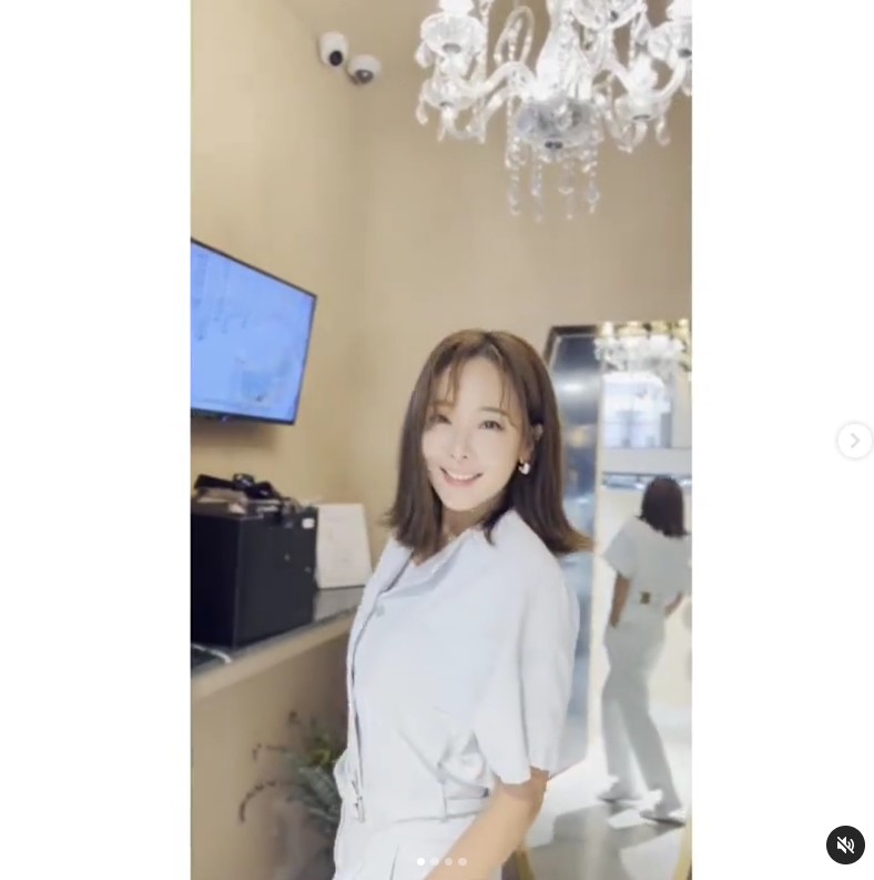 '동국대 3대 여신' 느낌 아니까…'백종원♥' 소유진, 눈부신 외출