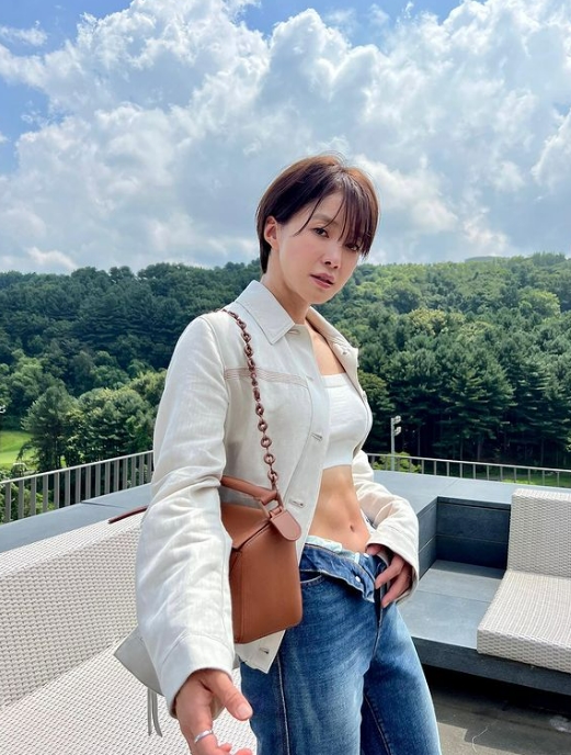 이시영, 아들 출산은 전생에 했나…돈 주고도 못 살 빨래판 복근 장착