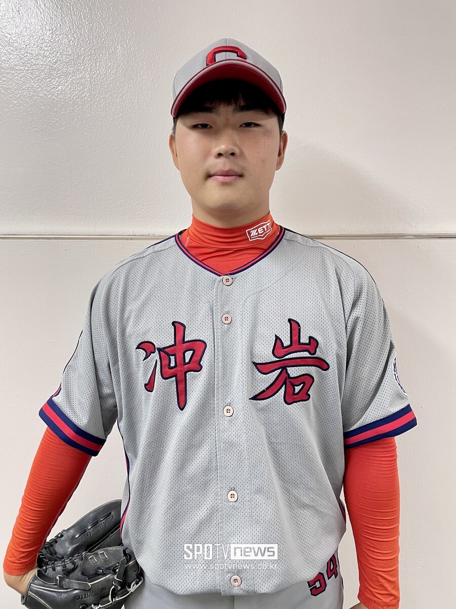 충암에 윤영철급 좌완 또 있다…'KKKKKKK쇼' 스카우트들 눈도장 [봉황대기]