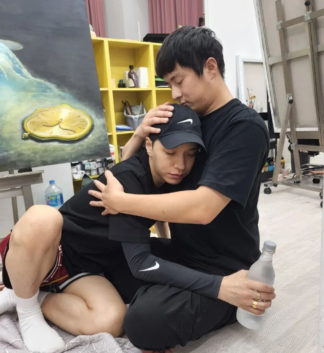 기안84X쌈디, 이렇게 애틋했나…서로 꼭 끌어안고 심장박동수 체크
