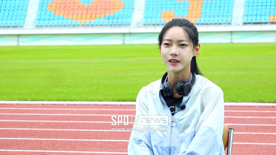 ▲ 스포티비뉴스와 인터뷰 중인 김민지
