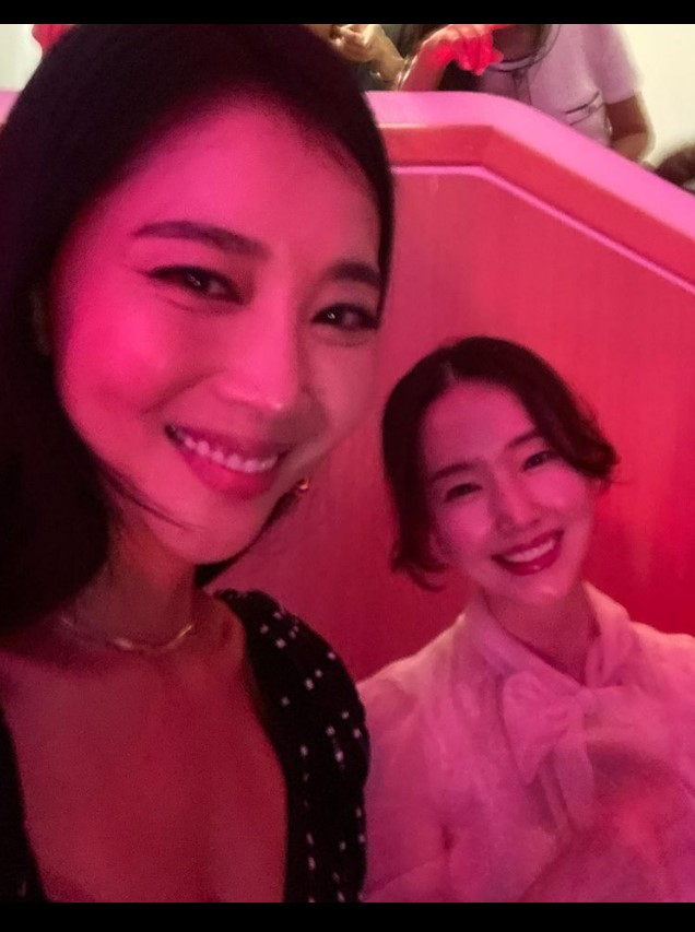 ▲ 배우 오윤아, 이정현. 출처| 오윤아 인스타그램