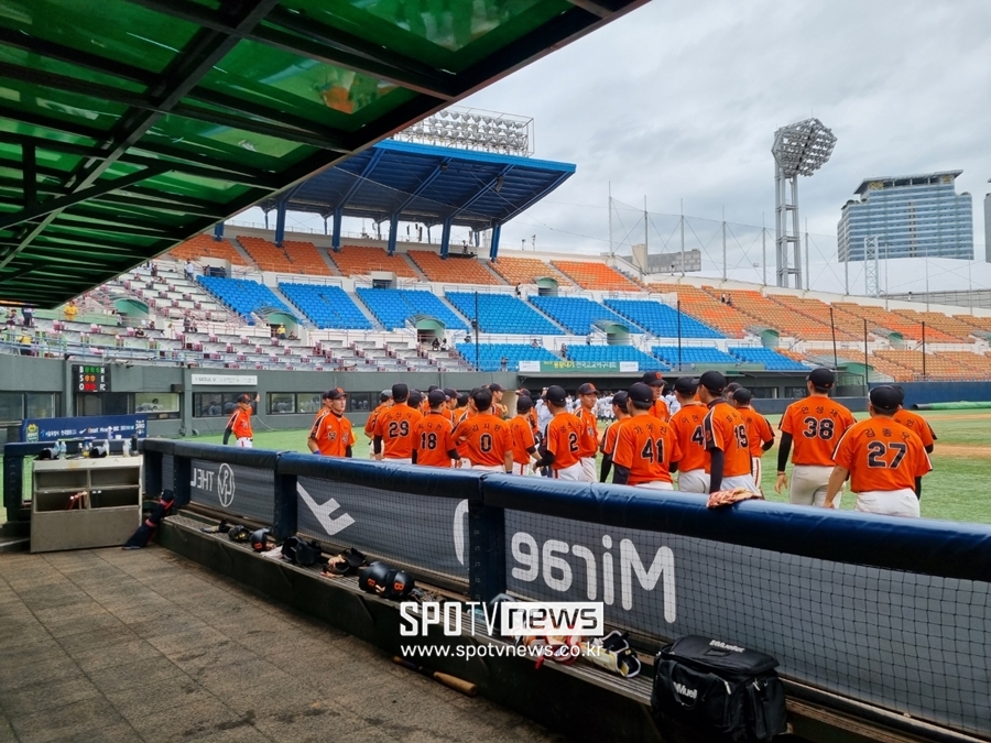[봉황대기] 레전드 감독도 긴장했던…북일고, 승부치기 끝 '준결승 진출'