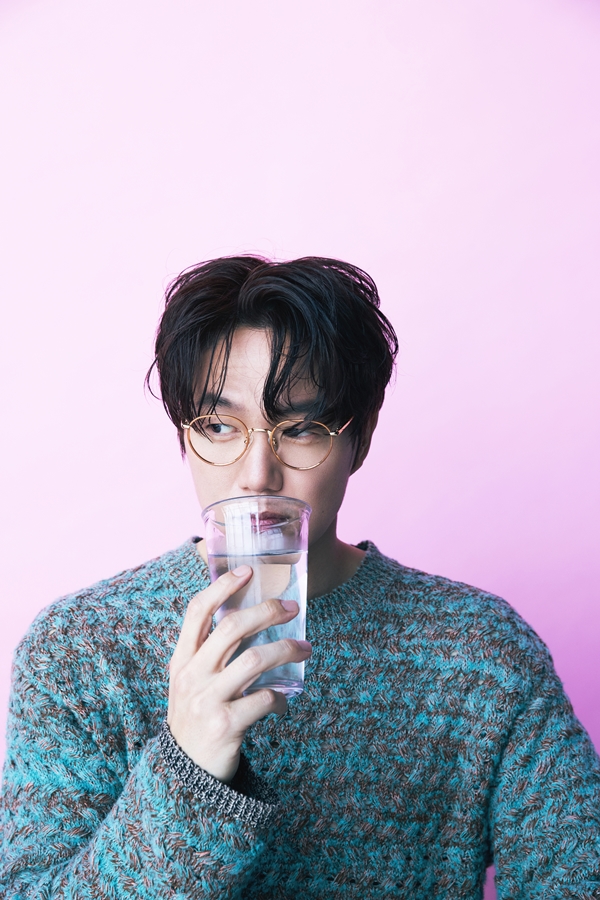 ▲ 유명 CM송 '말하지 않아도 알아요'를 부른 성시경. 제공|강승원2집문화산업전문 유한회사