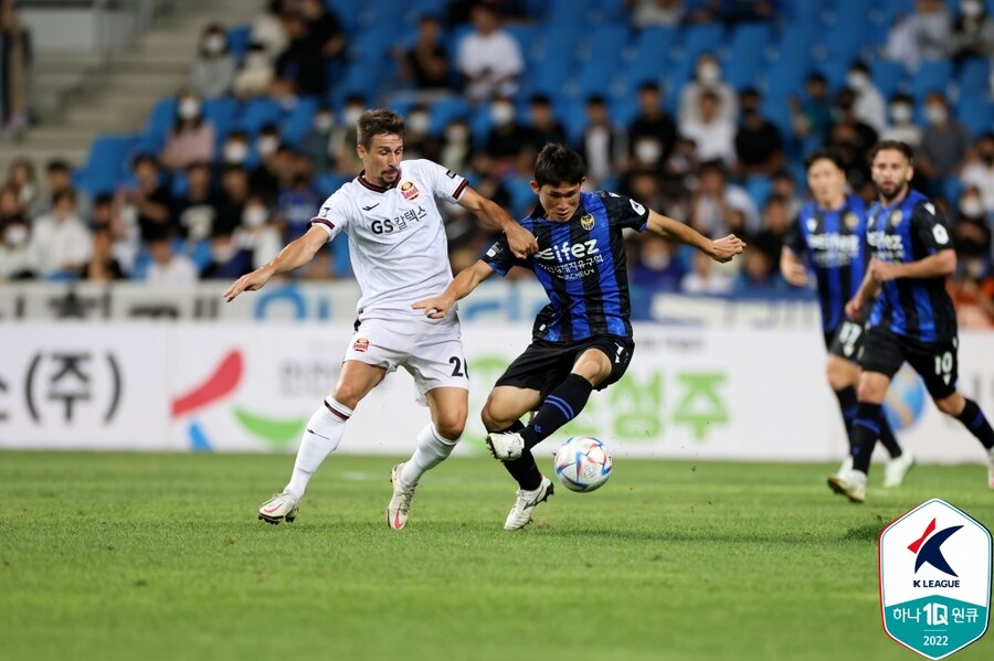 ▲ FC서울과 인천유나이티드가 징계를 피하지 못했다. ⓒ한국프로축구연맹