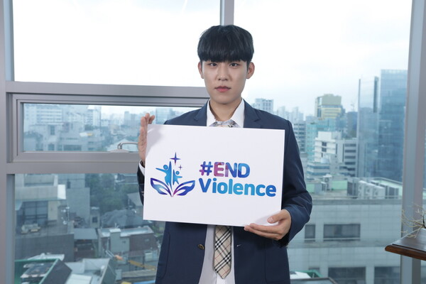 ▲ 아동폭력 근절 캠페인에 참여한 박우진. 제공|브랜뉴뮤직