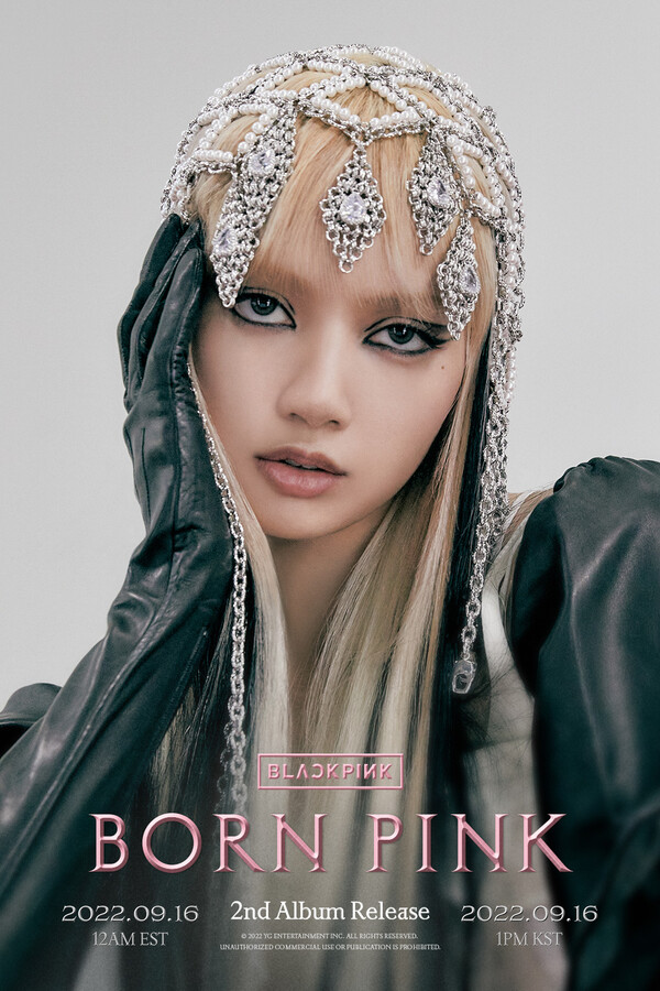▲ 블랙핑크 리사의 '본 핑크' 포스터. 제공|YG엔터테인먼트
