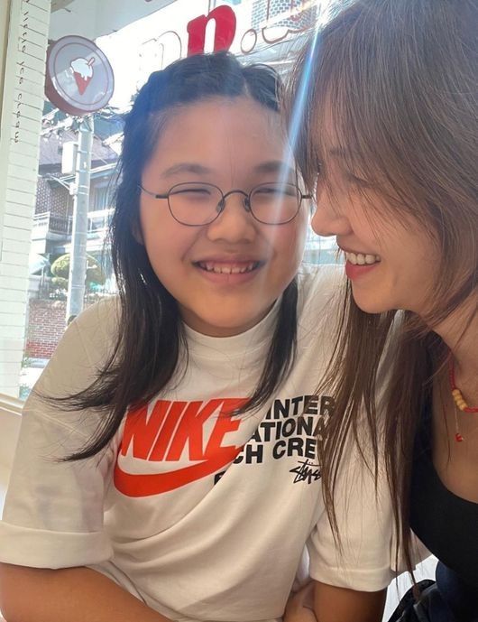 ▲ 엄지온(왼쪽), 윤혜진 모녀. 출처| 윤혜진 인스타그램