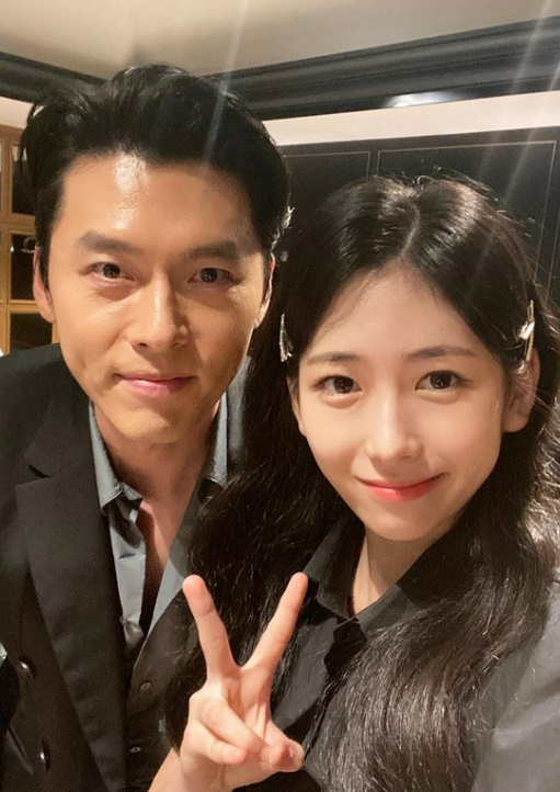 '박찬민 딸' 박민하, 어마어마한 삼촌‧이모들 다 만났다 '행복한 V포즈'
