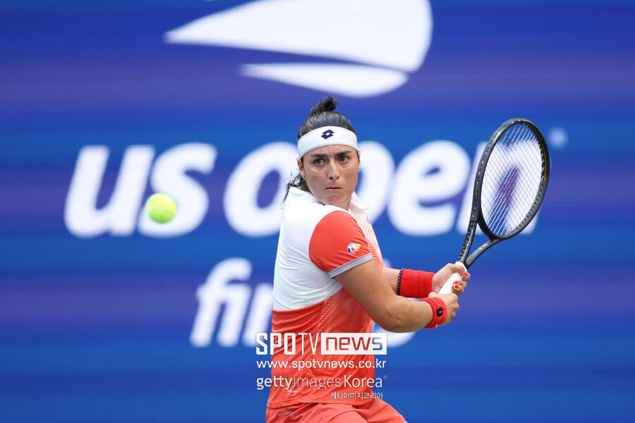 ▲ 온스 자베르가 2022년 US오픈 여자 단식 결승전에서 경기를 펼치고 있다.