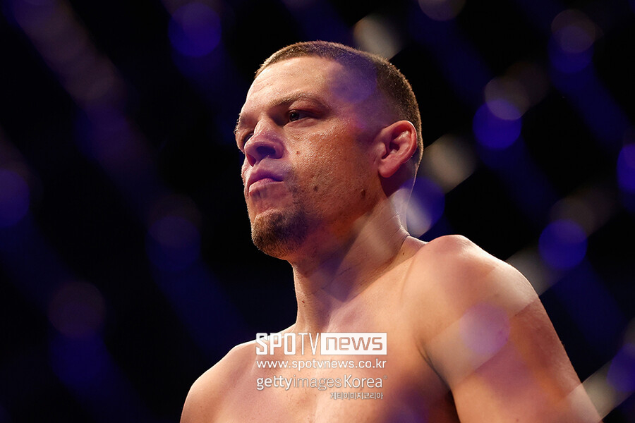 디아즈, UFC 고별전 길로틴초크 승리…퍼거슨 5연패 수렁