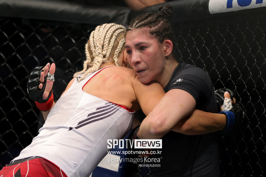 UFC에서 나온 플루크…'리버샷 업킥' 들어 보셨나요?