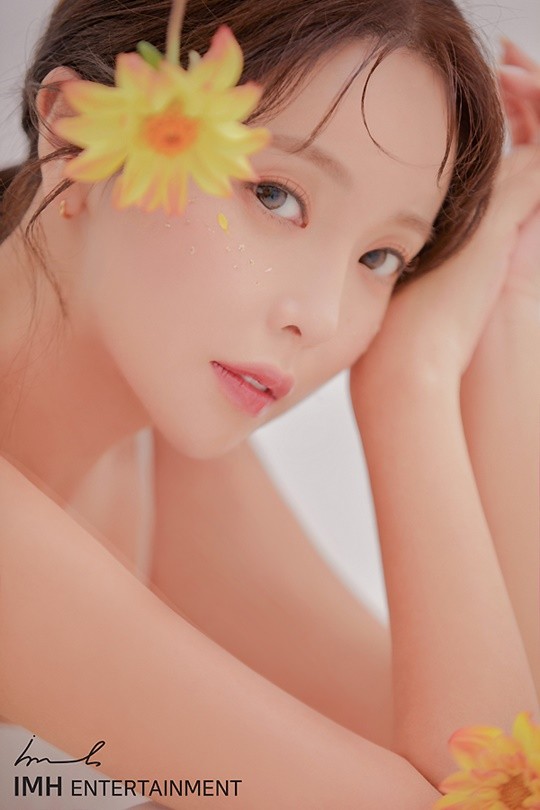 홍진영, 정통 발라드로 컴백…'그대 얼굴' 발표