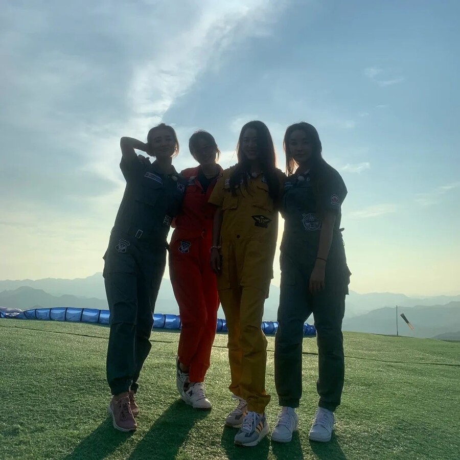 ▲ 왼쪽부터 박하선, 신애라, 이소연, 정유미. 출처ㅣ신애라 인스타그램