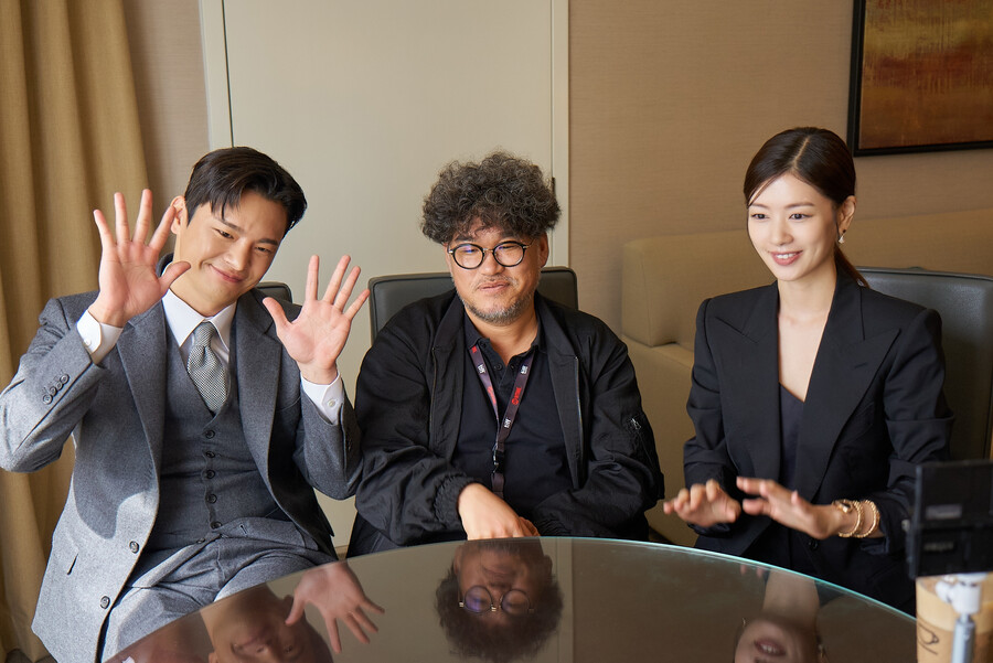▲ 토론토영화제에 참석한 '늑대사냥' 주역들. 제공|TCO㈜더콘텐츠온