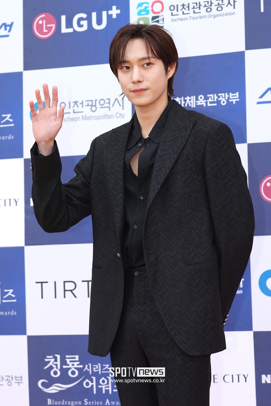 [단독]김영대, 인기 웹툰 원작 드라마 '낮에 뜨는 달' 주연