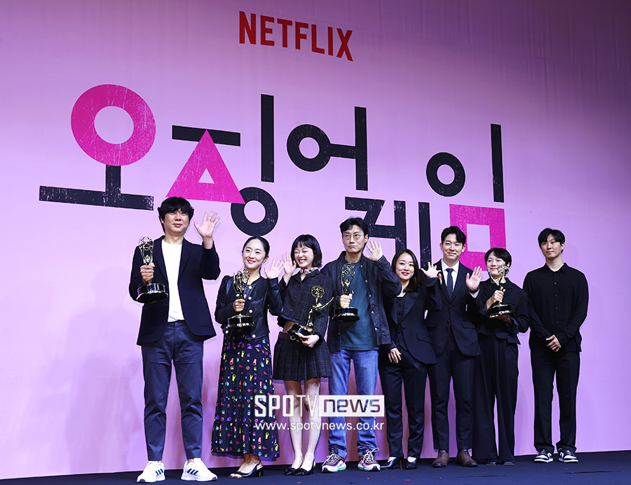 ▲ 황동혁 감독 김지연 대표 배우 이유미 채경선 미술감독 정성호 무술감독 정재훈 VFX 수퍼바이저 ⓒ곽혜미 기자