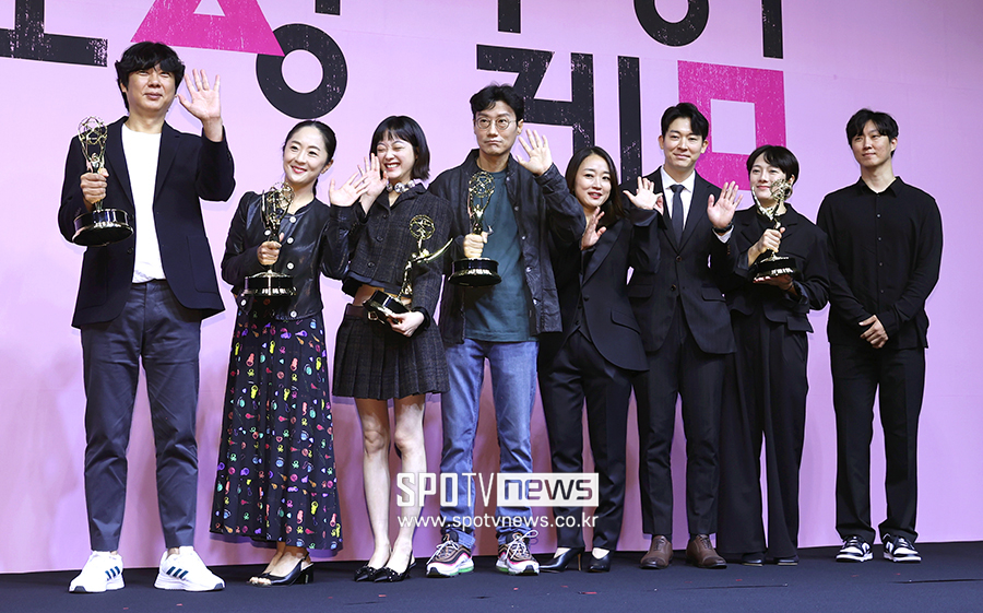 ▲ 황동혁 감독 김지연 대표 배우 이유미 채경선 미술감독 정성호 무술감독 정재훈 VFX 수퍼바이저 ⓒ곽혜미 기자