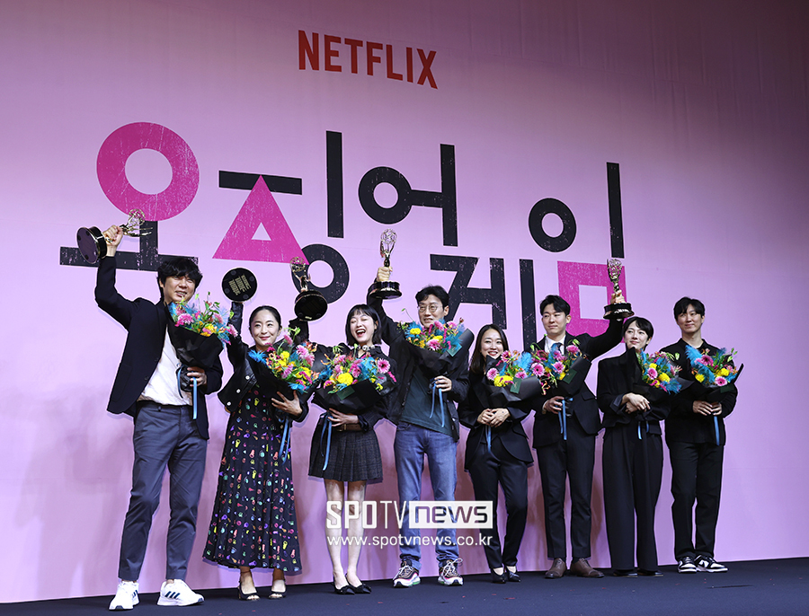 ▲ 황동혁 감독 김지연 대표 배우 이유미 채경선 미술감독 정성호 무술감독 정재훈 VFX 수퍼바이저 ⓒ곽혜미 기자