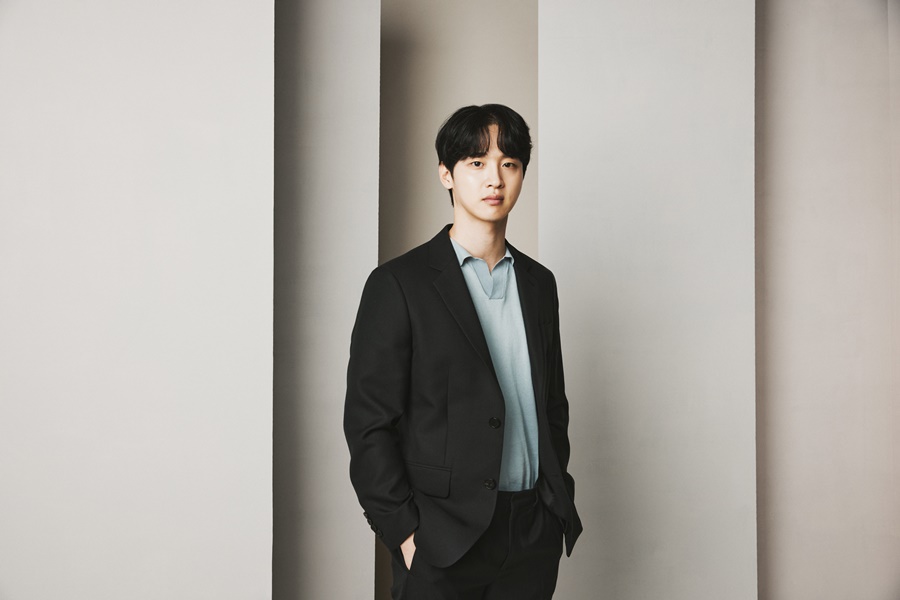 ▲ '늑대사냥' 주역들. 제공|Carlyle Routh in the TIFF x BVLGARI Portrait Studio, courtesy of the Toronto International Film Festival (2022)