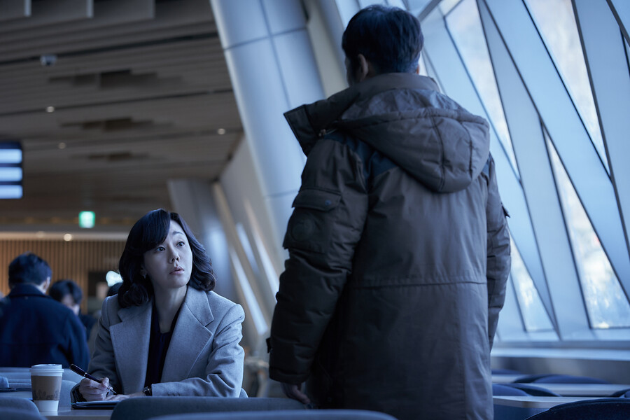 ▲ 영화 '자백' 김윤진 캐릭터 스틸. 제공| 롯데엔터테인먼트