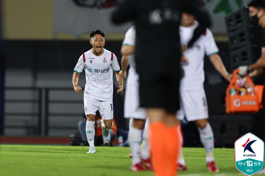'이진현 결승골' 대전, 안양 잡고 3위 점프…광주는 우승-승격 확정