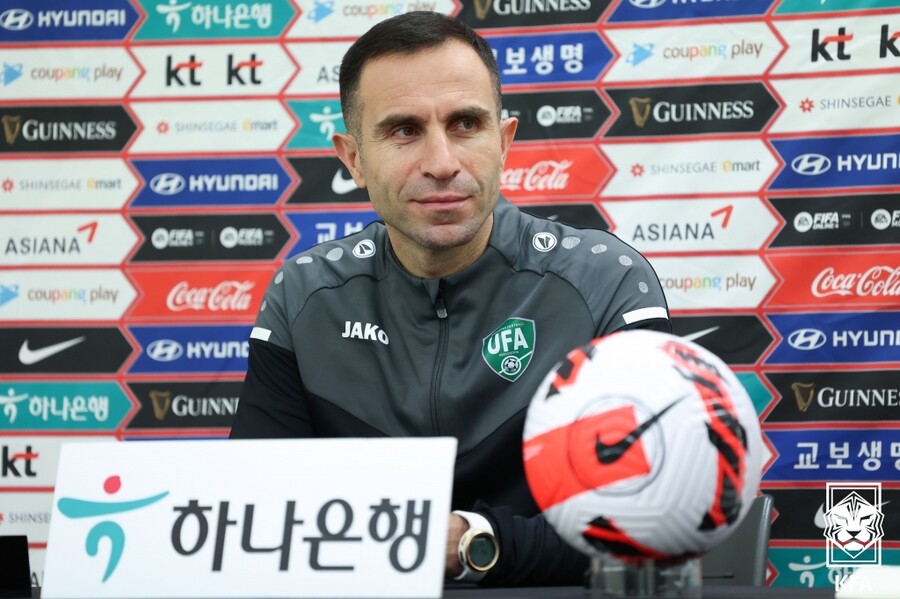 ▲ 현역 시절 인천 유나이티드에서 뛰었던 티무르 카파제 우즈베키스탄 21세 이하 축구대표팀 감독  ⓒ대한축구협회