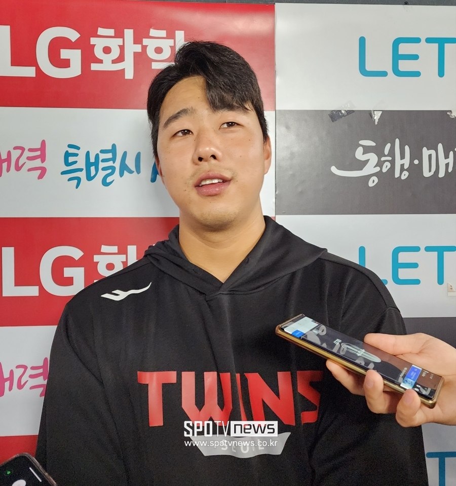 ▲ 인터뷰 중인 LG 트윈스 정우영. ⓒ잠실, 박정현 기자