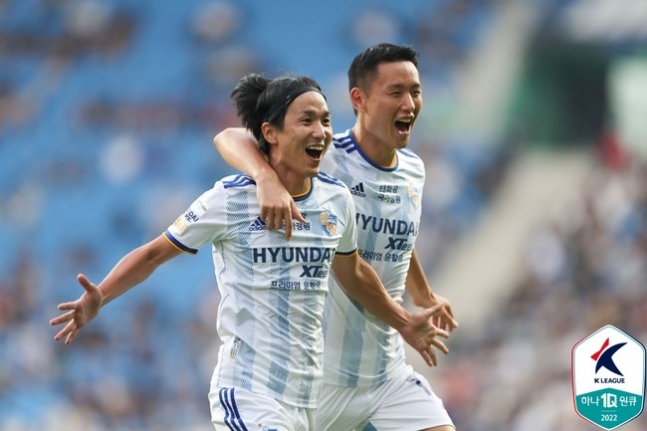 ▲ 울산 현대와 전북 현대가 나란히 승점 3점을 수확했다. ⓒ한국프로축구연맹