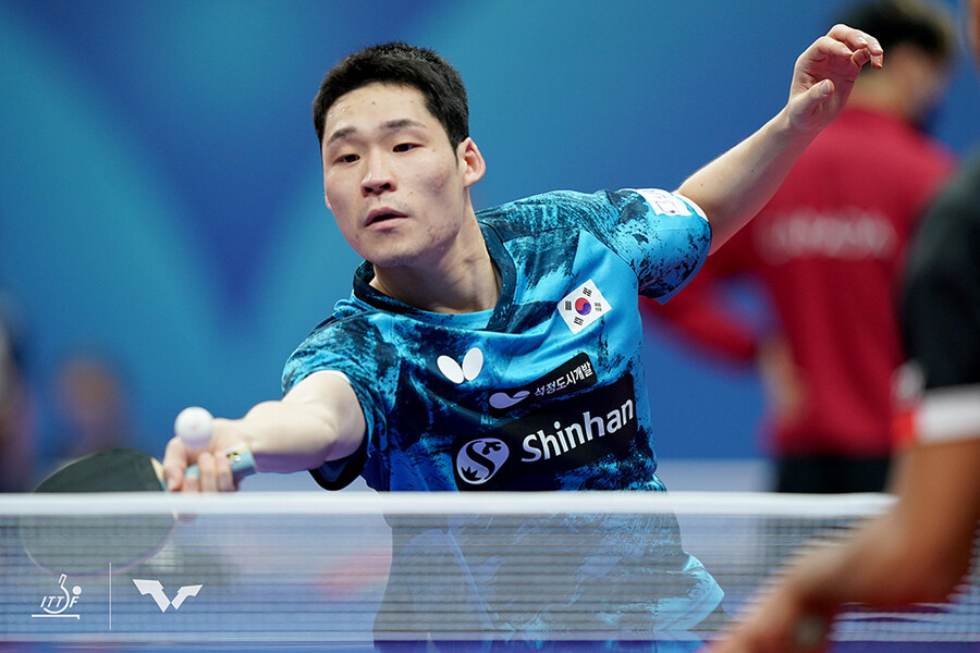 ▲ 2022 단체전 세계탁구선수권대회서 경기를 펼치는 장우진 ⓒ국제탁구연맹(ITTF)