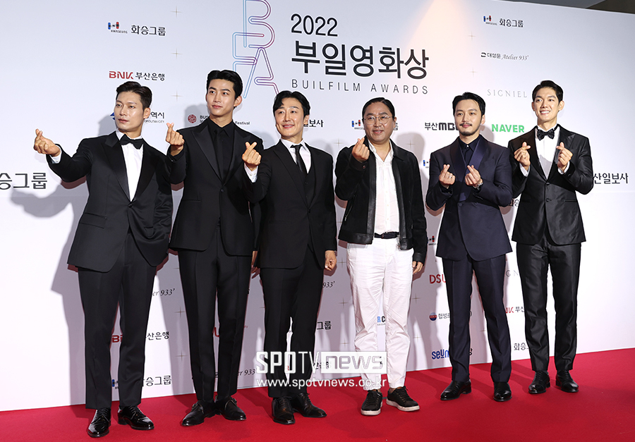 [포토S] 영화 '한산' 팀, '부일영화상 왔어요'