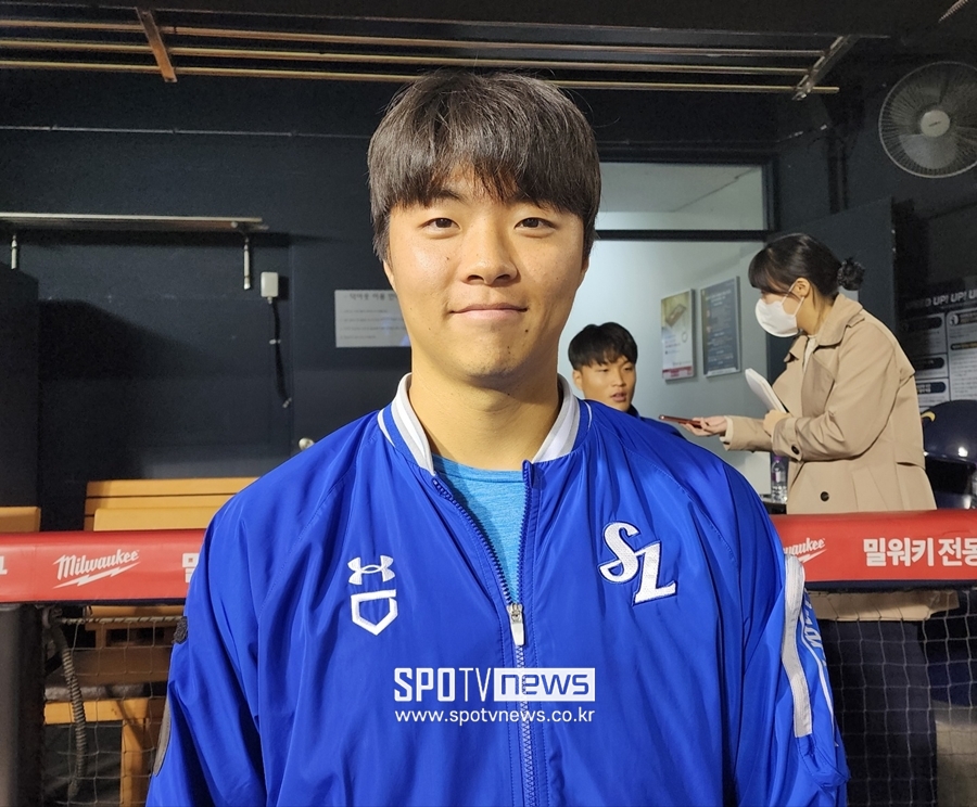 ▲ 인터뷰 중인 삼성 라이온즈 투수 김윤수. ⓒ잠실 ,박정현 기자