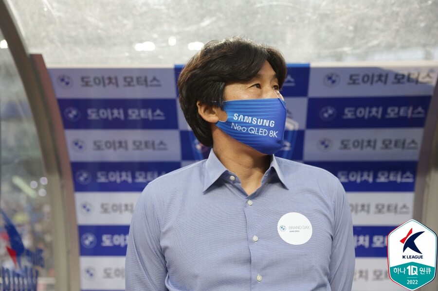 ▲ 이병근 수원 삼성 감독(사진 위)과 안익수 FC서울 감독(사진 아래) ⓒ한국프로축구연맹
