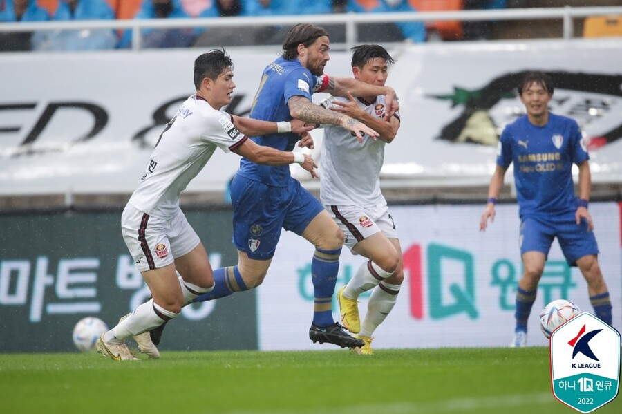 ▲ 수원 삼성-FC서울의 올해 마지막 슈퍼매치가 열렸다.   ⓒ한국프로축구연맹
