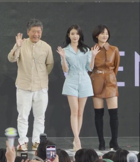 ▲ 왼쪽부터 고레에다 히로카즈, 이지은, 이주영. 출처ㅣ네이버 나우 캡처