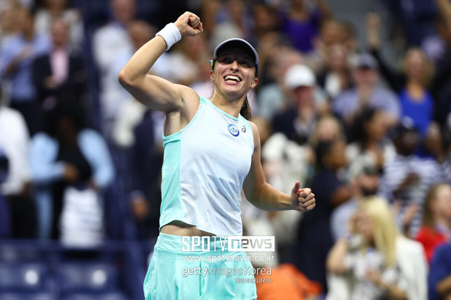 ▲ WTA 세계 랭킹 1위 이가 시비옹테크