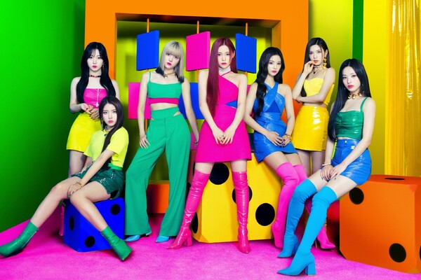 엔믹스 '다이스' 뮤비 유튜브 5000만뷰 돌파…일본 타워레코드 차트 1위