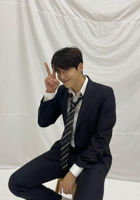 '복귀' 김선호, 12월 10일 팬미팅…"한분 한분 제 목소리로 고맙다 말하려해"