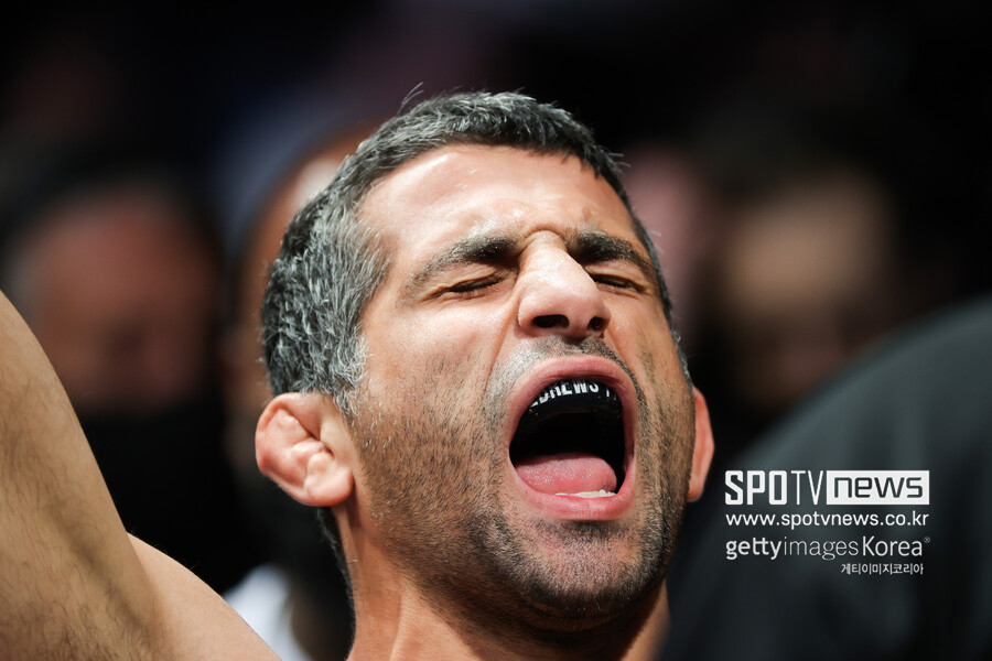 볼카노프스키 UFC 280 백업 파이터 발표에 다리우시 당황 "나인 줄 알았는데…"